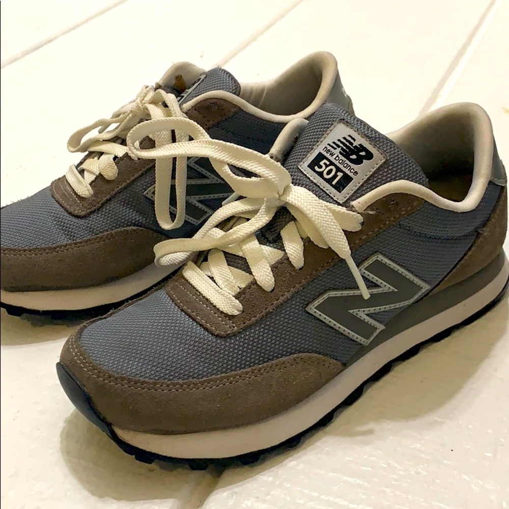 Women’s size 5 grey new balance shoes